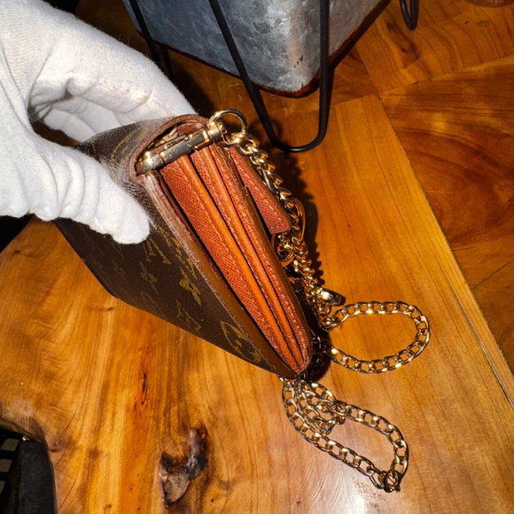 Louis Vuitton vintage monogram Sarah wallet converted - Picture 4 of 16